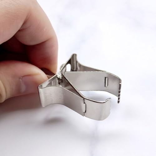 4pcs Stainless Steel Bird Food Clips Convenient Bird Cage Feeding Device Multi-Function Fruit and Vegetable Holder for Household Use with Parrots