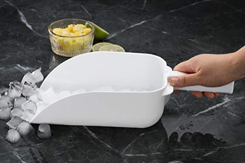 New Star Foodservice Commercial Grade Polycarbonate Plastic Utility Ice Scoop, White, 64 oz - color: White, size: 64 oz.