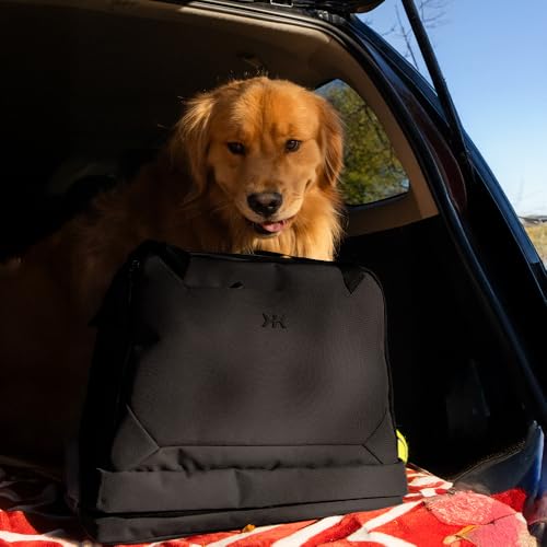 Knack Expandable Metro Duffel Midnight Black | Expands from 26L to 36L to organize whatever your day requires. - color: Midnight Black, style: Metro Duffel