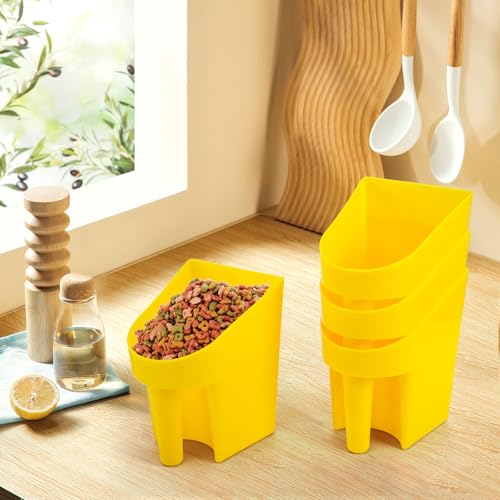 Cedilis 8 Pack Plastic Enclosed Feed Scoop, 2 Quart Heavy Duty Bird Seed Scooper with Handle, Large Scoop for Horse Chicken Goat Livestock Animal Feeding, Stackable, Durable