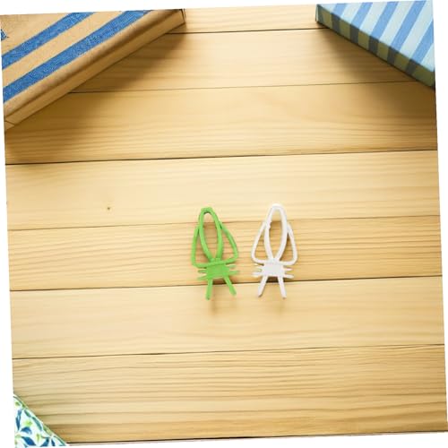 40Pcs Bird Cage Fruit Feeder Clips Parrot Food Holder Hanging Skewer Accessories for Vegetables Fruits Millet Budgie and Parakeet Feeding