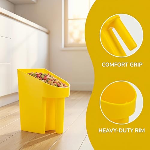 Cedilis 8 Pack Plastic Enclosed Feed Scoop, 2 Quart Heavy Duty Bird Seed Scooper with Handle, Large Scoop for Horse Chicken Goat Livestock Animal Feeding, Stackable, Durable