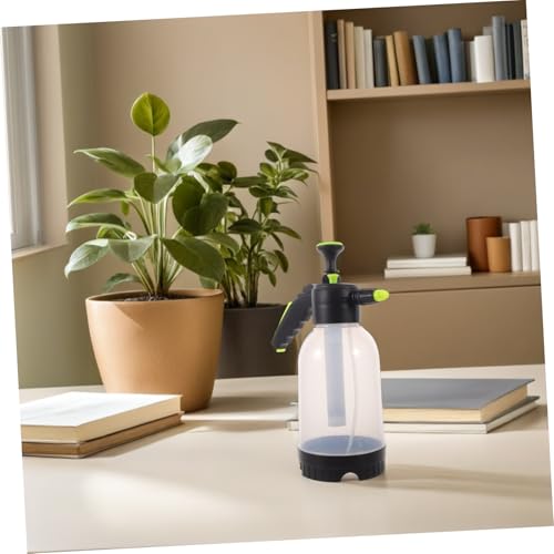 Cabilock Hand Pump Sprayer Bottle Plastic Water Mister 2l for Parrots and Plants, Large Capacity with Easy Operation for Indoor Use and Travel
