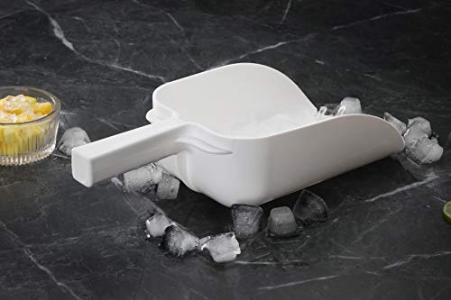 New Star Foodservice Commercial Grade Polycarbonate Plastic Utility Ice Scoop, White, 64 oz - color: White, size: 64 oz.