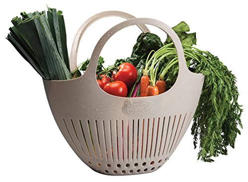 Hutzler Garden Colander, Eggshell Blue - color: Eggshell Blue, size: Large