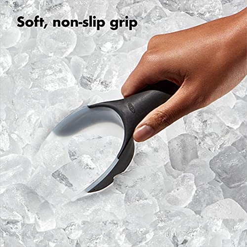 OXO Good Grips Flexible Scoop with Non-Slip Handle, 1 Cup | Flexible Scoop for Flour, Pet Food, Ice, 1 Cup Capacity, Soft Grip Handle, Freezer-Safe, Dishwasher Safe