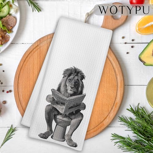 Lion Hand Gift Towels for Bathroom, Boys Kids Bathroom Decor, Funny Jungle Animal Lion on Toilet Decorative Hand Towels for Guest Bath Room Washroom Power Room Vanity Half Bath, 16x24 Inch - color: Lion