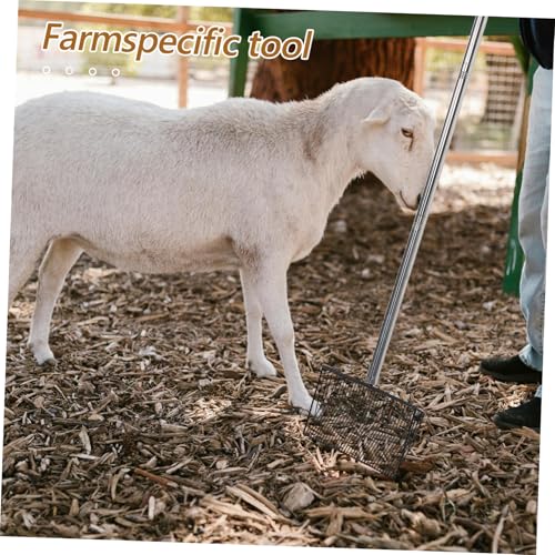 Coop Chicken Scooper Handle Metal Litter Scoop for Waste Removal Goat Stalls and Cattle Pens Agricultural Cleaning Tool for Easy Sifting and Manure Management