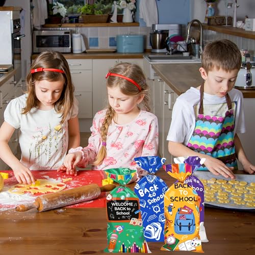 CUUSNNY 100 Pcs Back to School Goodie Bags Cellophane Treat Bags | First Day of School Candy Goodie Gift Bag with Gold Twist Ties for Welcome Back to School Party Favor Supplies - color: Back to School