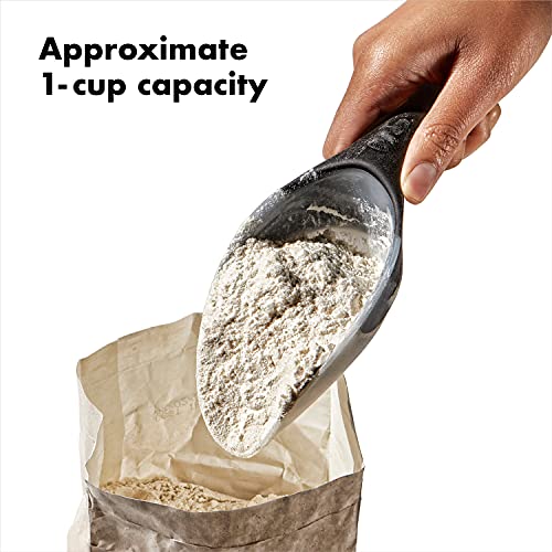 OXO Good Grips Flexible Scoop with Non-Slip Handle, 1 Cup | Flexible Scoop for Flour, Pet Food, Ice, 1 Cup Capacity, Soft Grip Handle, Freezer-Safe, Dishwasher Safe
